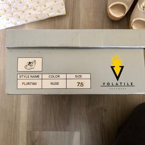 Volatile Gold Lace Up Flirtinini Open Toe Cork Wedge Heels, Size 7.5 - Picture 13 of 14